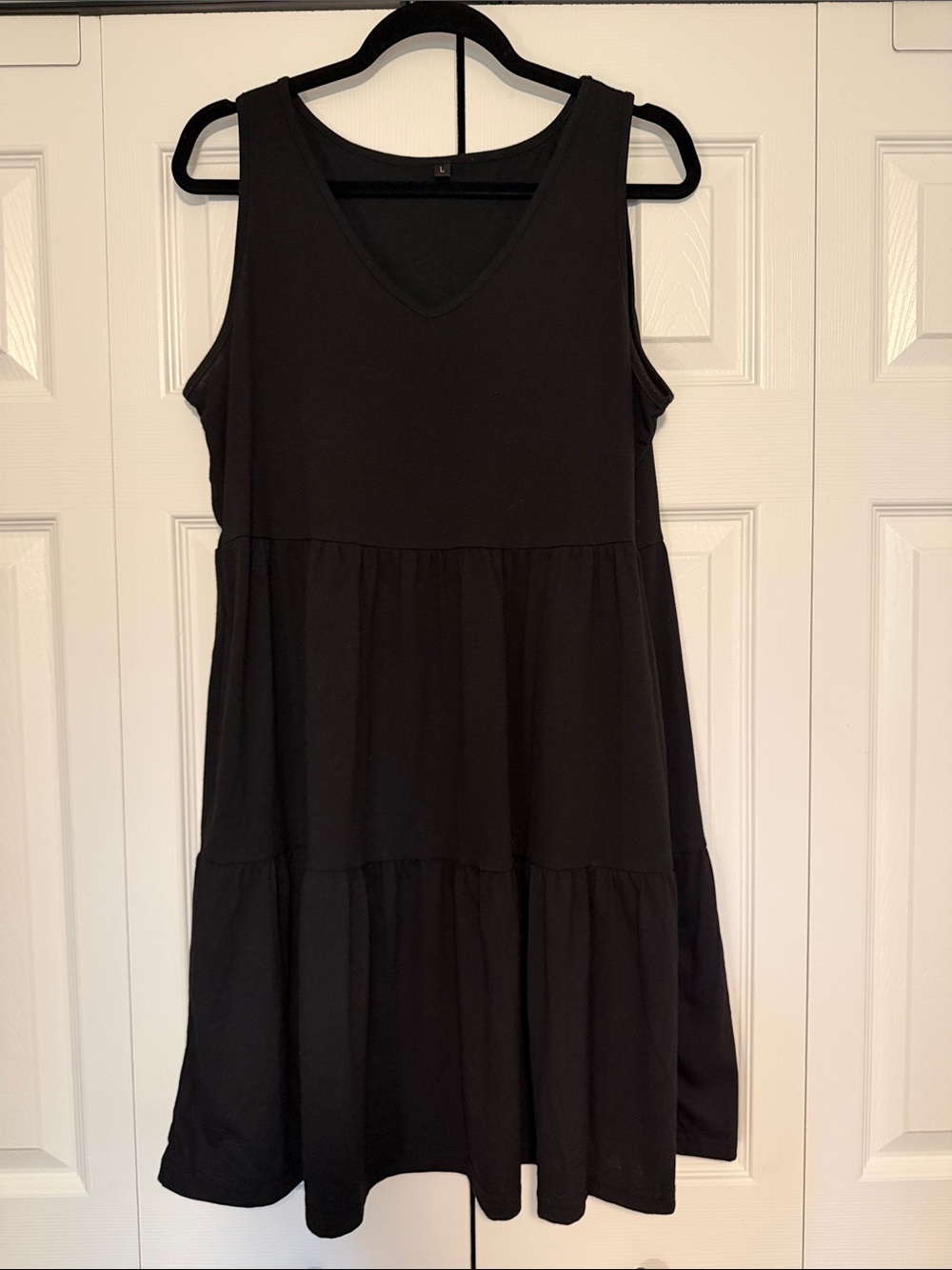Sleeveless Tiered V-Neck Women's Dress - Black